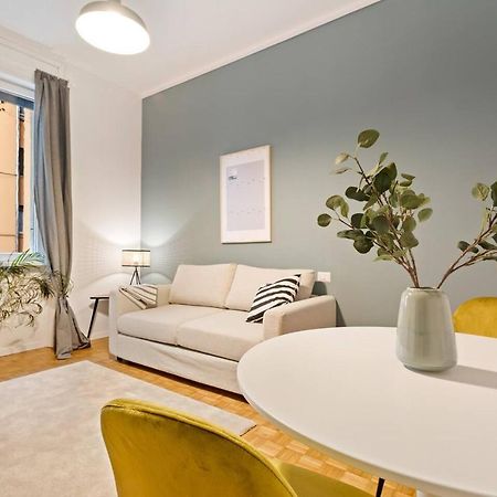 Gorgeous Flat In The Design District Apartment Милано Екстериор снимка