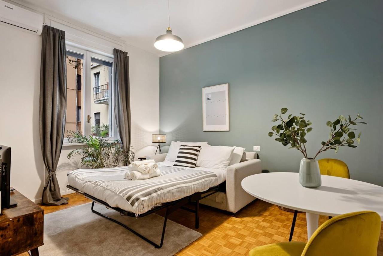 Gorgeous Flat In The Design District Apartment Милано Екстериор снимка