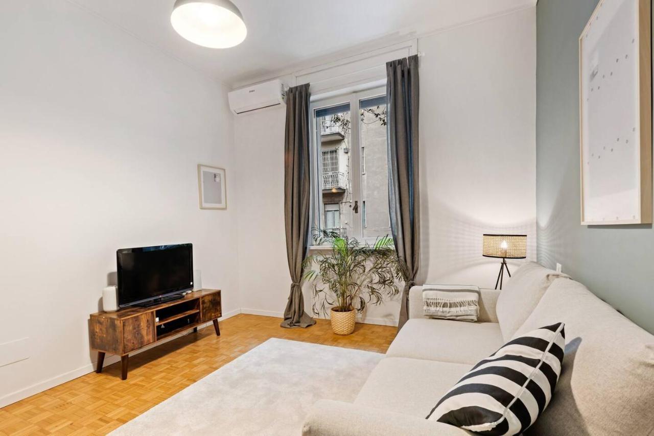 Gorgeous Flat In The Design District Apartment Милано Екстериор снимка
