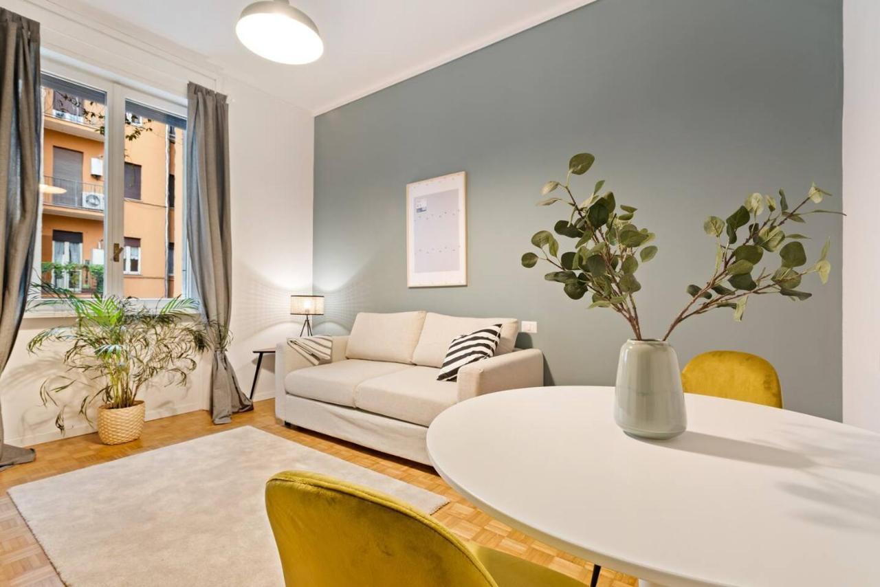 Gorgeous Flat In The Design District Apartment Милано Екстериор снимка