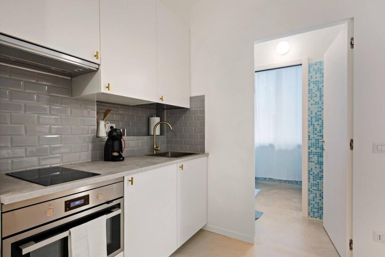 Gorgeous Flat In The Design District Apartment Милано Екстериор снимка