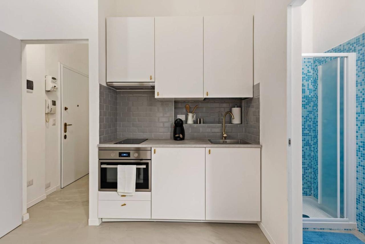Gorgeous Flat In The Design District Apartment Милано Екстериор снимка
